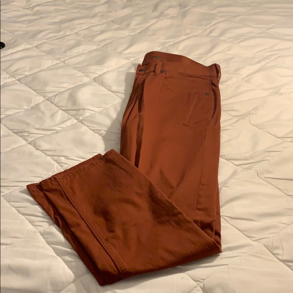 Old Navy Slim Khakis 32x30